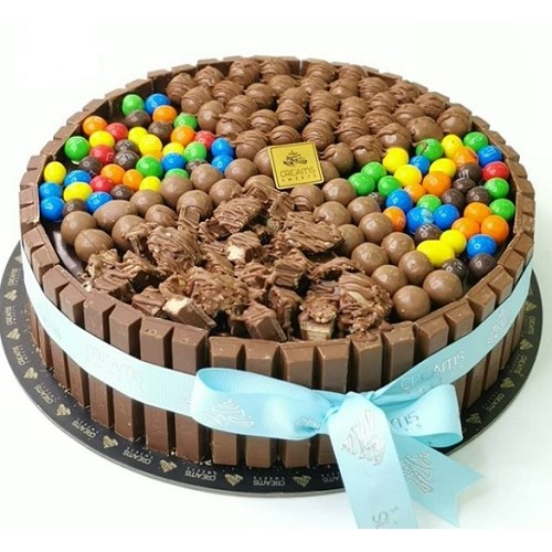 KIT KAT CAKE